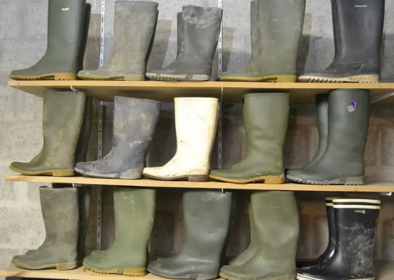 best rubber boots for farm work reviews
