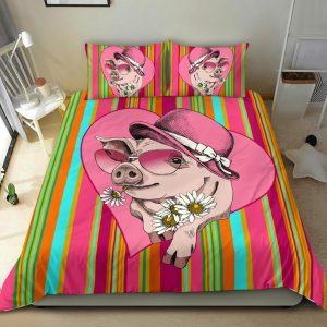 Very Cute Cartoon Pig Lady Wear Hat and Sunflower Bedding Set