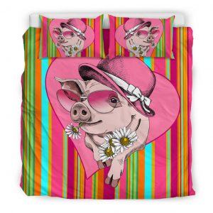 Very Cute Cartoon Pig Lady Wear Hat and Sunflower Bedding Set King